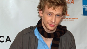 Groaza la Hollywood! Actorul Johnny Lewis a fost gasit mort! In casa de pe proprietatea lui s-a gasit cadavrul unei femei de 81 de ani