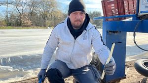 Câți bani primește acest român, într-o lună, la cules de sparanghel în Germania. Suma este uriașă!