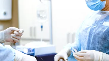 Premieră mondială!  O echipă de chirurgi din New York a reușit un transplant de rinichi de la un animal la om