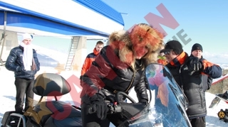 Elena Udrea, cu snowmobilul la Cota 2.000