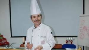 Îl mai ţineţi minte pe Petrişor Tănase, bucătarul lui Teo? Cum arată acum