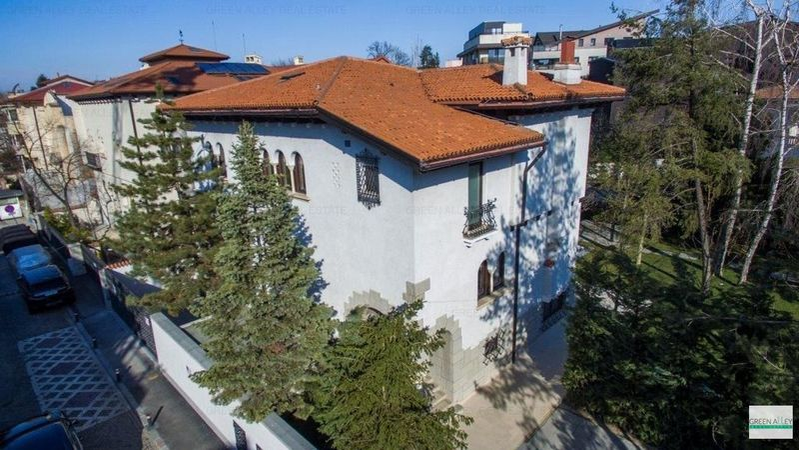 Cum arată vila pe care Dinu Vamă a vândut-o. A cerut 5.000.000 de euro pe ea, dar a primit…