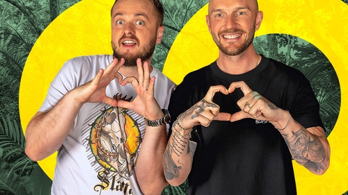 Am aflat cine e juratul-surpriză de la show-ul ”The Mic”! A câștigat America Express! Când începe emisiunea de stand-up comedy?!