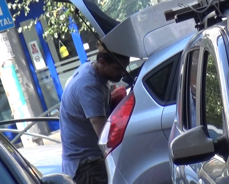 Carmin Ionescu a parcat ”regulamentar” pe prima bandă