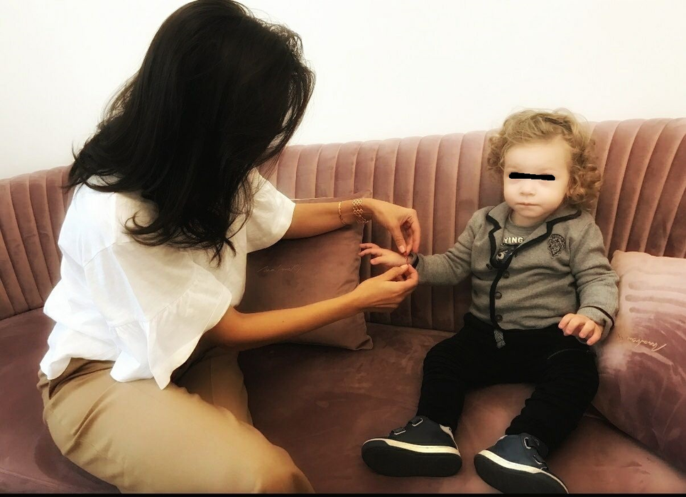 FOTO / Valentina Pelinel, surpriză neaşteptată de la Cristi Borcea, după ce nu a fost eliberat. Vedeta s-a mândrit în public cu gestul făcut de iubitul ei