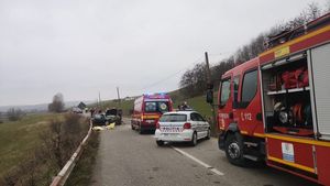 Accident grav în Alba! Două persoane au murit, după ce mașina lor a lovit un cap de pod