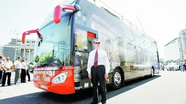 Vrei sa faci turul Bucurestiului cu noile autobuze supraetajate? Vei avea parte de o surpriza de proportii! Vezi aici de ce!