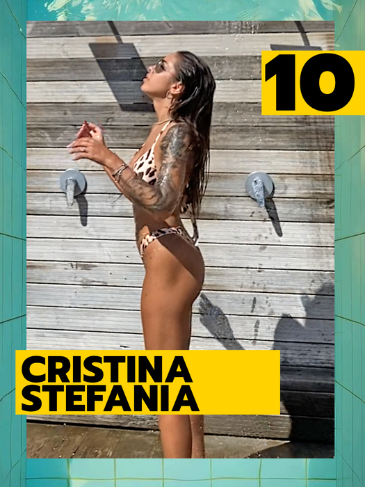 TOP 40 vedete care s-au „jucat” sub duş. Mădălina Ghenea, Ilinca Vandici sau Ruby au scos la înaintare tot ce au mai de preţ în dotare!