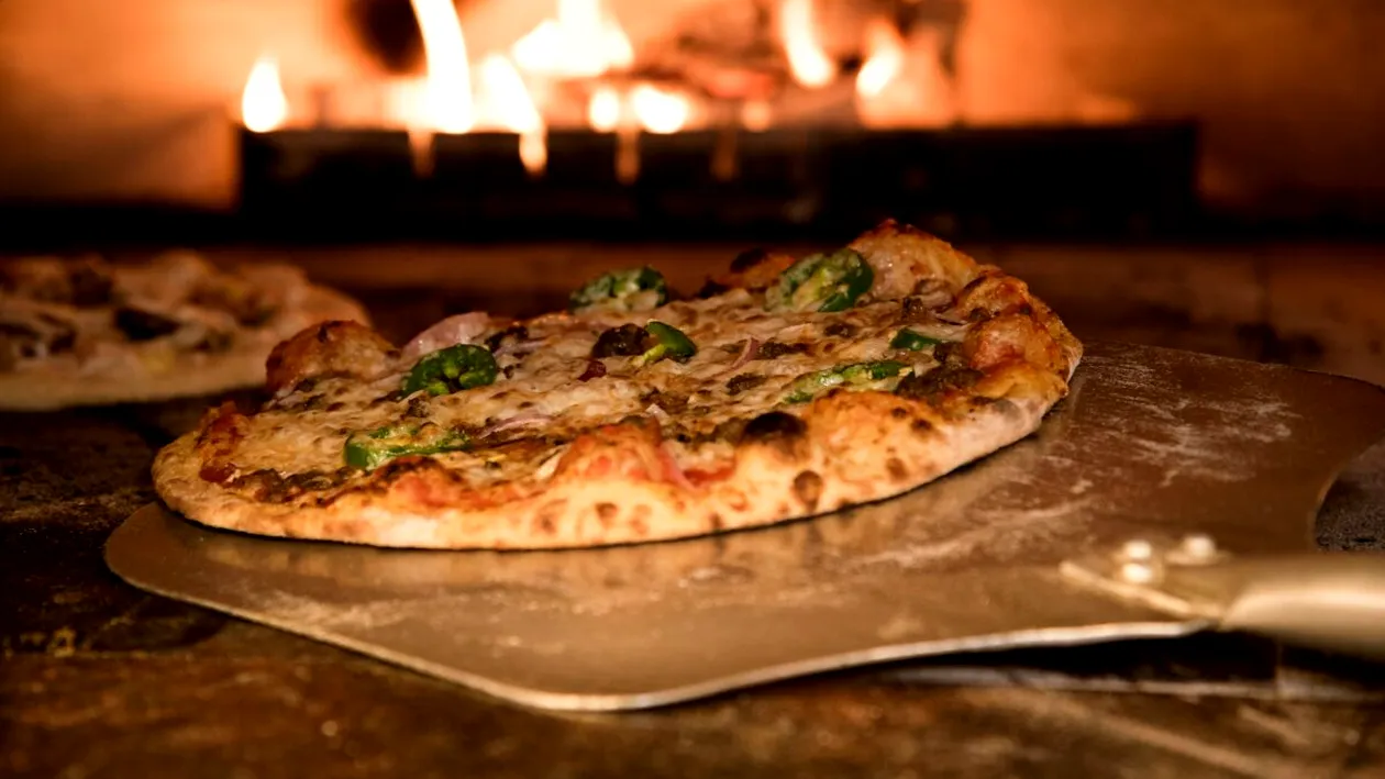 Pizza care te îmbătrânește! Consumul regulat îți aduce mai multe riduri pe față