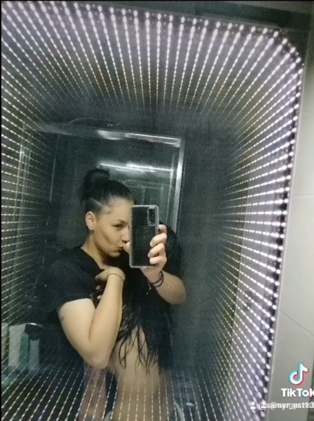 Bianca, fata lui Maharu, este îndrăgostită de o femeie