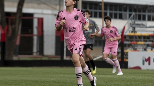 Fiul lui Messi, Thiago, a debutat în primul său meci de fotbal. Ce număr are pe tricou micuțul