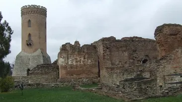 Schelet uman fara cap, gasit de arheologi in zona Curtii Domnesti din Targoviste