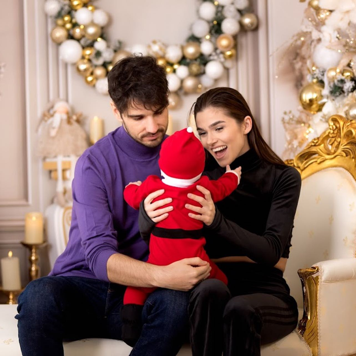 Theo Rose, Anghel Damian și băiețelul lor/ Sursa foto: Instagram