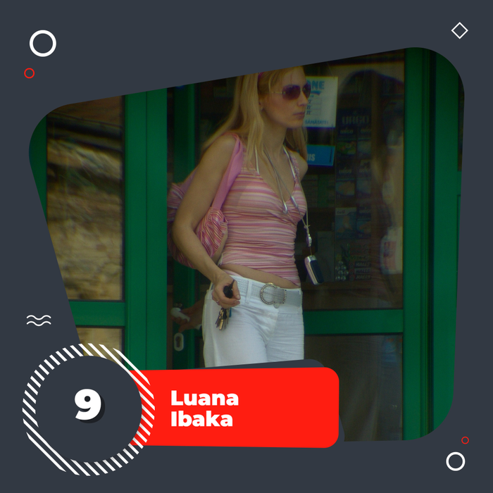 Topul vedetelor cu lenjeria intimă la vedere