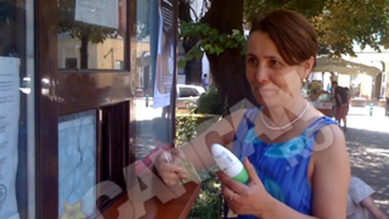 VIDEO Superoferta pe mijloacele de transport public din Timisoara! Bilete de autobuz cu un deodorant inclus in pret