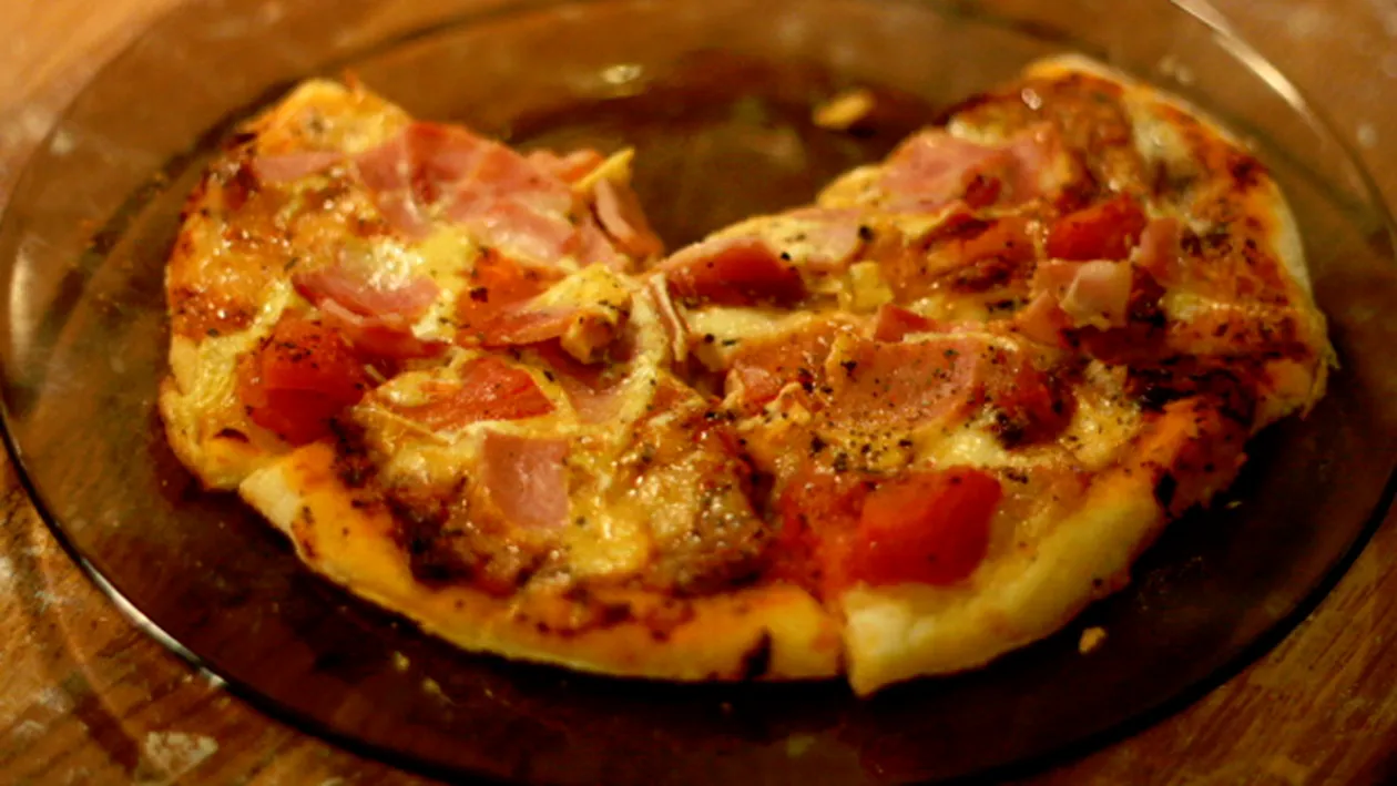 Dana Rogoz a facut pizza pentru prima oara in viata ei! Uite ce reteta a folosit si cum i-a iesit!