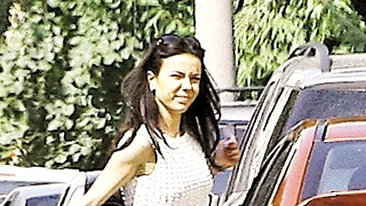 Scapata de arest, proxeneta VIP-urilor is back in business! Andreea Marta s-a revigorat la un salon de lux