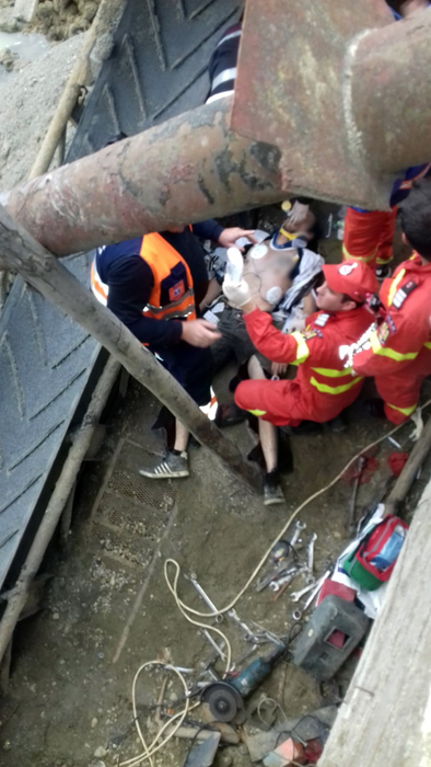Bărbatul a fost salvat în ultimul moment