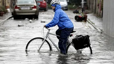 Inundatiile au facut ravagii in Italia, Marea Britanie si Irlanda. Vezi imaginile prapadului!