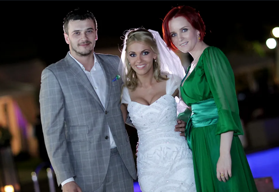 Imagini de la nunta lui Cabral cu Andreea Ibacka, din 2011. Gestul bizar făcut de vedeta Pro TV, după ce a ieșit din biserică