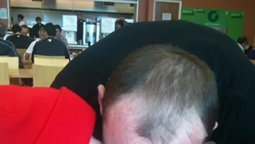 Complexat ca are chelie! Wayne Rooney si-a facut transplant de par!