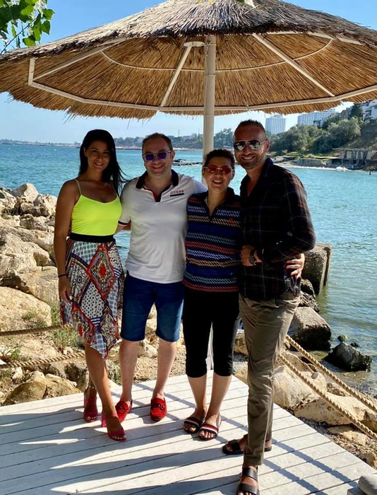 Primele poze cu Minodora în costum de baie, după ce a slăbit 38 de kg! A zis că nu se va fotografia nici pe bani astfel, dar s-a răzgândit