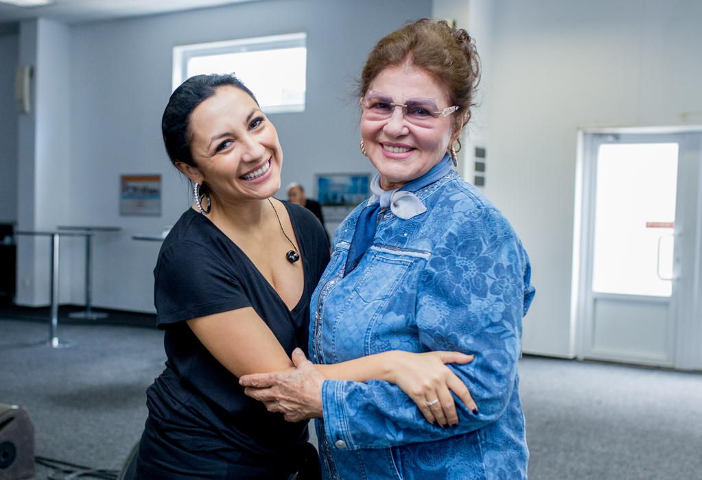 Andra, pregătiri intense pentru concertul de la Sala Palatului! Ce artiști de renume vor urca pe scenă alături de ea