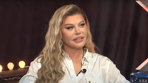 Ce reacție a avut tatăl Loredanei Groza când a văzut că artista a lansat piese alături de maneliști