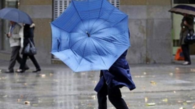 Vant si ceata in aproape toata tara! Meteorologii au emis COD GALBEN, cursele aeriene sunt intarziate sau anulate