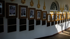Donald Trump a postat mesaje jignitoare sub portretele unor foști președinți americani, la Casa Albă. Ce a putut scrie de Obama sau Biden