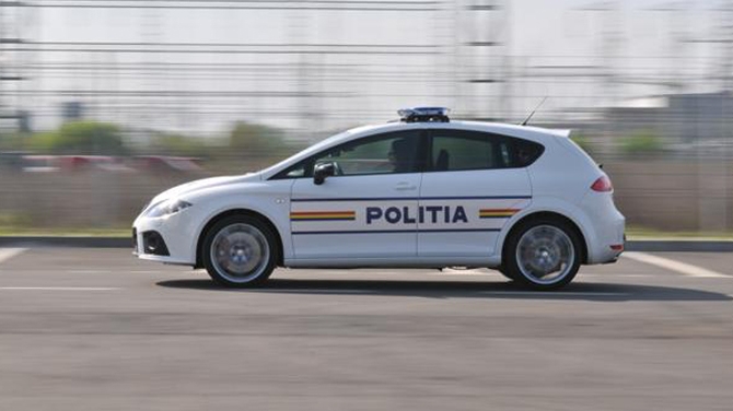 Un tanar a ramas fara permis dupa ce a gonit cu 211 kilometri la ora pe A2!