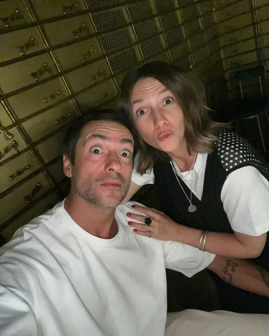 Cum se consumă momentele intime dintre Adela Popescu și Radu Vâlcan atunci când sunt copiii în casă. Dezvăluiri hot ale frumoasei actrițe