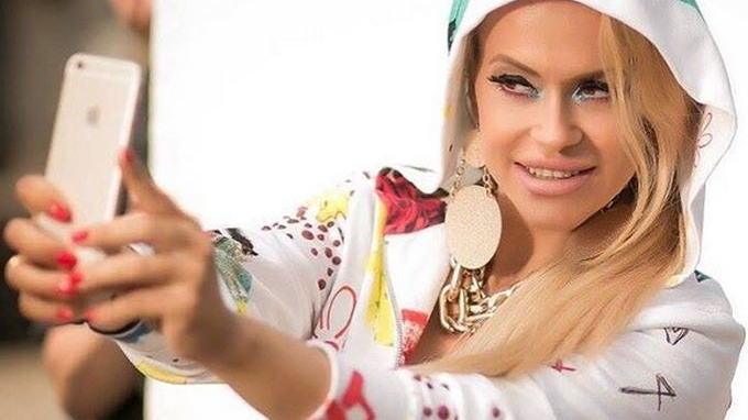 ANDA ADAM, mai sexy ca niciodată! Artista le-a arătat fanilor săi virtuali ce face în fiecare dimineaţă 