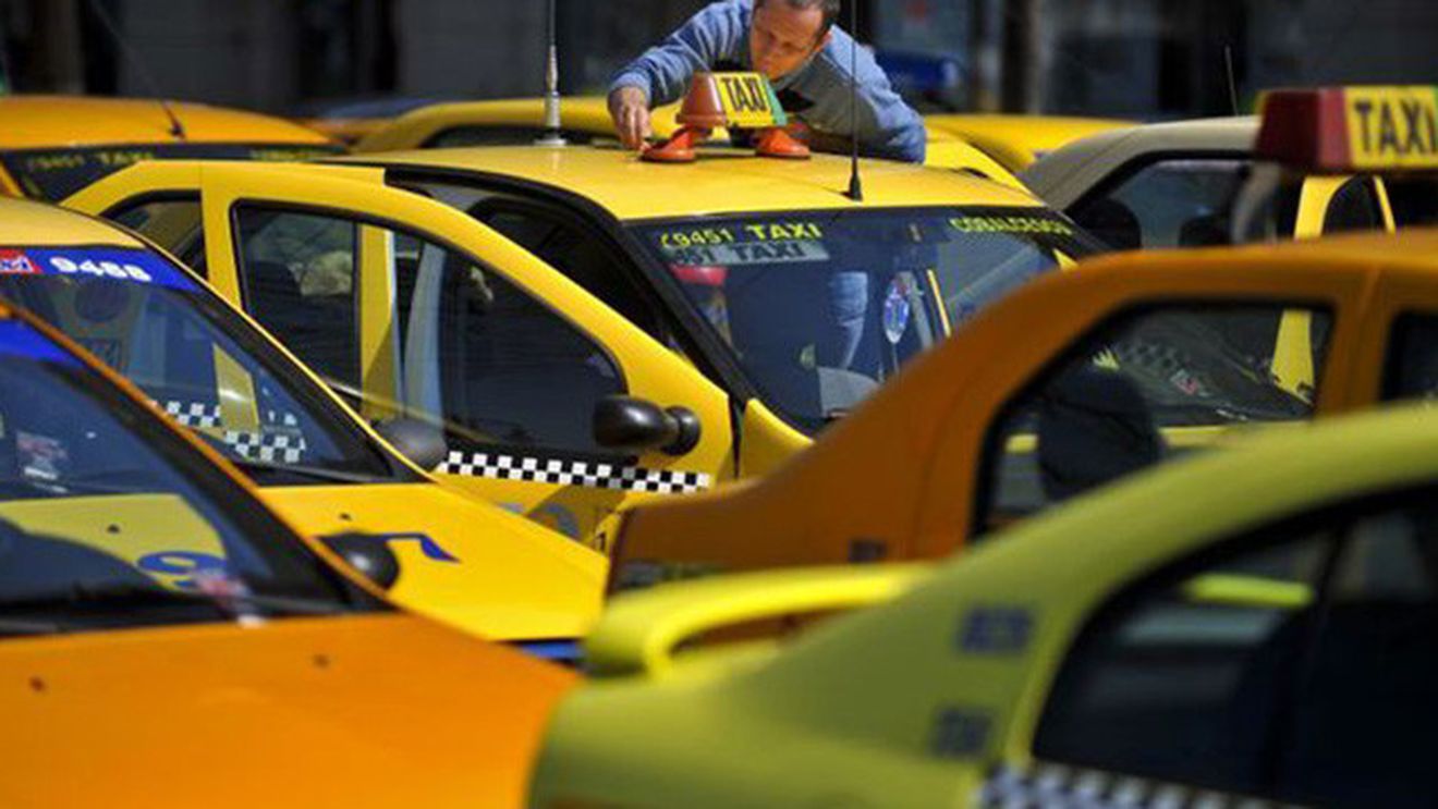 Taxi du-ma unde vrei, dar ai grija cat imi iei! Cum sa te feresti sa nu platesti de trei ori o cursa in Bucuresti!