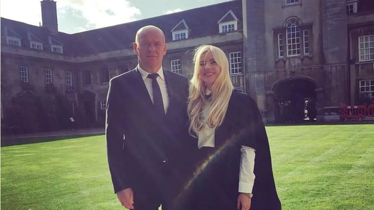 Fiica patronului Dedeman s-a lansat în afaceri! Investește 400.000 de euro într-un site pentru educație