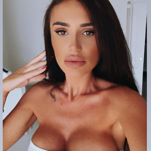 Lena știe cum să le mențină interesul miilor de urmăritori / Foto: Instagram