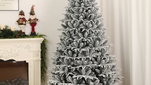 (P) Design și rafinament – cum alegi un brad artificial pentru un decor elegant
