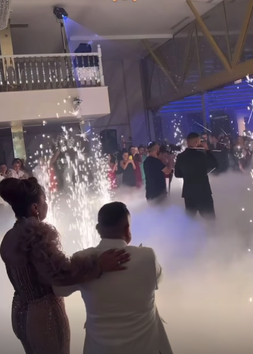 Adrian Minune s-a emoționat până la lacrimi