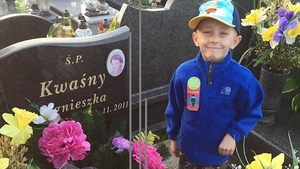 Povestea trista a baietelului de 7 ani, bolnav de leucemie! Filip Kwasny a facut apel la oameni sa il ajute sa ‘doarma’ langa...