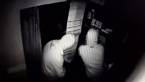 VIDEO. Mascații care au jefuit un magazin de telefoane din Corabia au fost prinși