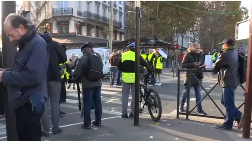 Proteste fără precedent în Franța! S-a cerut demisia lui Macron! O femeie a murit. Jandarmii au intrat în forță VIDEO