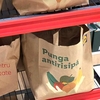Irina din Iași a dat 6 lei și a cumpărat 2 pungi „antirisipă” din LIDL. Ce era înăuntru, de fapt?