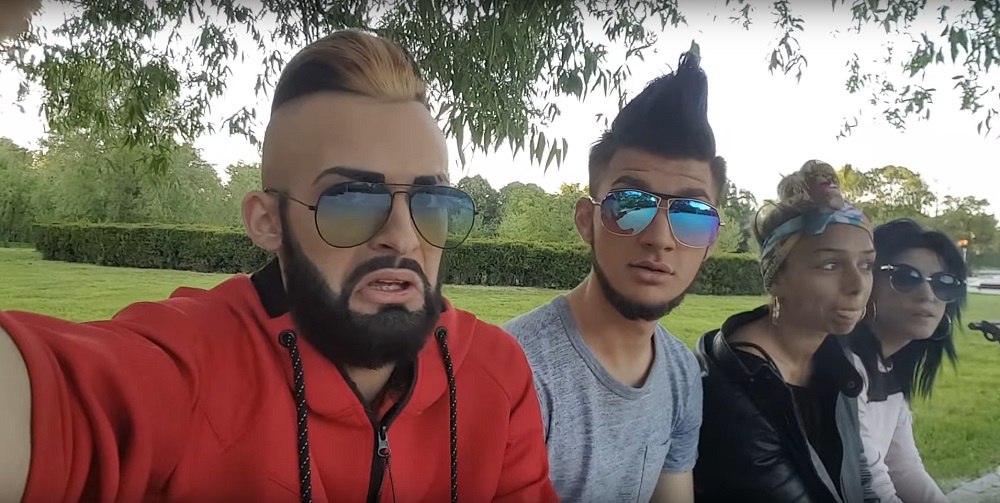 Malone și Roby Roberto, în viața reală! Ipostazele în care apar doi tineri care seamănă cu celebrele personaje din filmele lui Mihai Bendeac: „Am ieșit cu iubitele. Lumea cataloghează aiurea!”