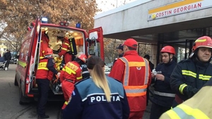 Un tânăr s-a aruncat în fața metroului, la stația Costin Georgian
