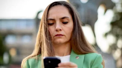 Anamaria Gavrilă a chemat poliția, susținând că e agresată de jurnaliști. Polițiștii au sancționat-o însă tot pe ea
