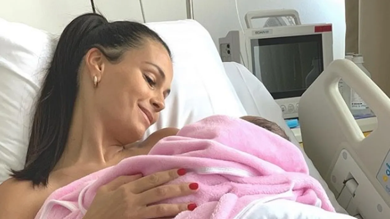 Anca Serea, fotografie emoționantă! Ce imagine a postat vedeta la scurt timp după ce a născut