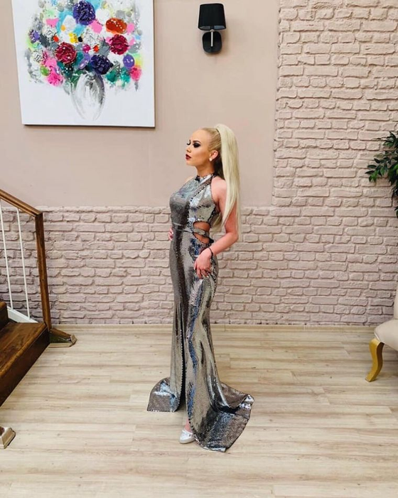 Bernadette, de la “Puterea dragostei”, goală pușcă! Imaginea a fost făcută publică