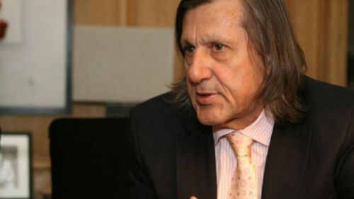 Ilie Nastase a plecat acasa cu portofelul gol. EA i-a mancat toti banii. INDICIU: nu e Brigitte!