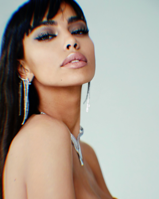 Mădălina Ghenea este considerată una dintre cele mai frumoase femei/ Sursa foto: Instagram/ officialmadalinaghenea