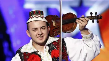 Il mai tineti minte pe Vasilica, ceterasul de la Romanii au talent? Uite cui ii canta in struna acum!